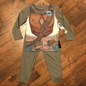NWT Mandalorian Boys Sweatpants and Shirt Set